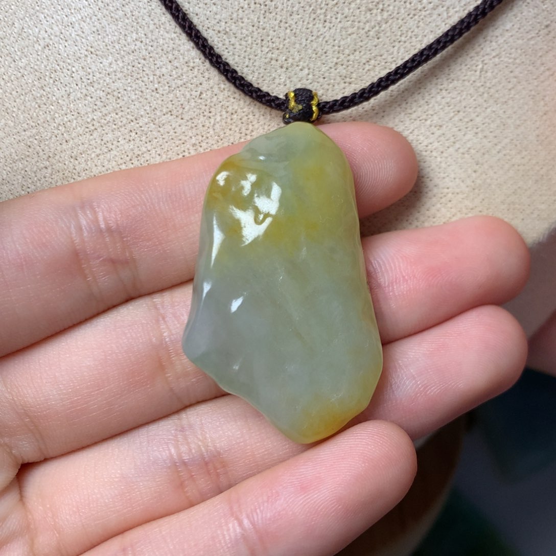 翡翠颈饰未镶嵌吊坠