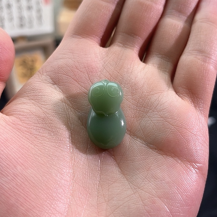 和田玉颈饰未镶嵌碧玉粉青-胖如意
