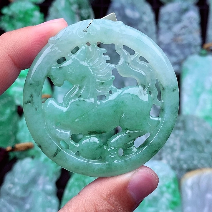天然A货翡翠马牌