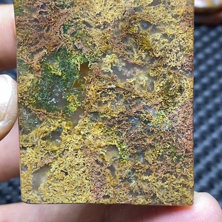 玛瑙/玉髓颈饰未镶嵌民*