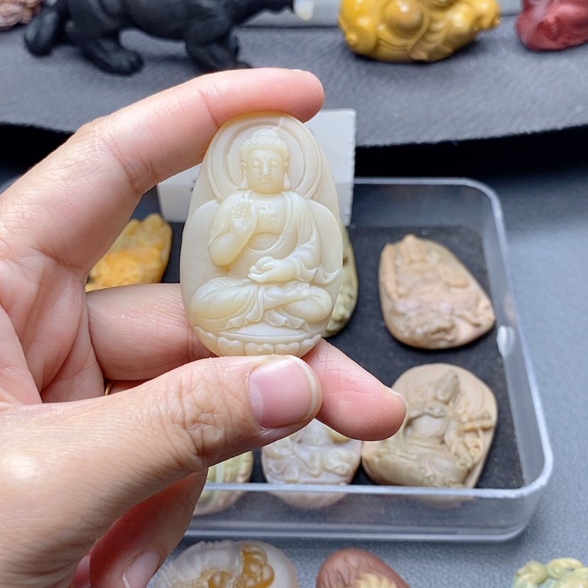 【闪购商品】定制石英质玉吊坠未镶嵌