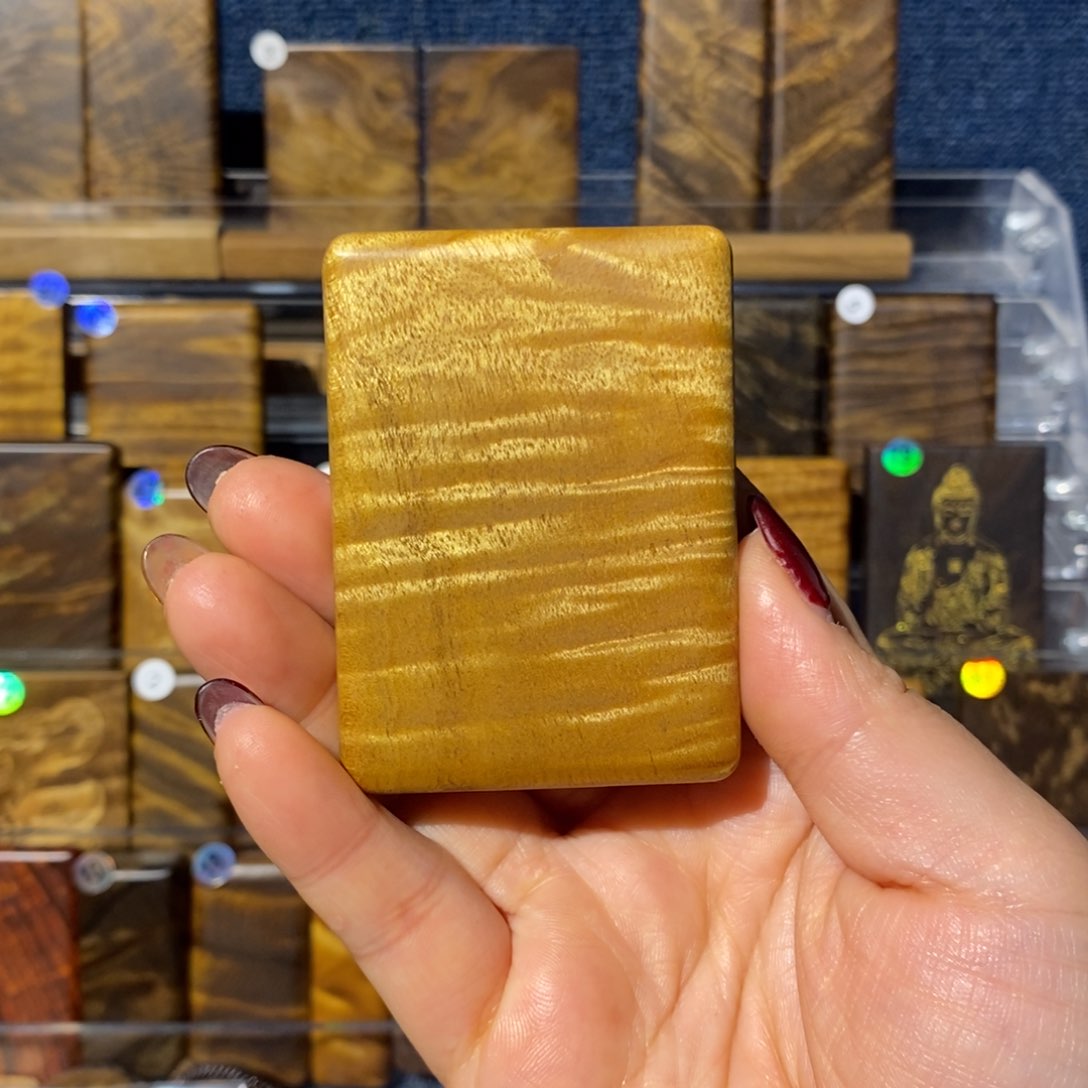 金丝楠无事牌打***?金丝楠木小叶桢楠