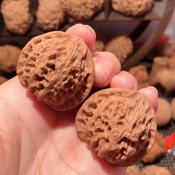 文玩核桃吊坠38尺桃心全品宫灯