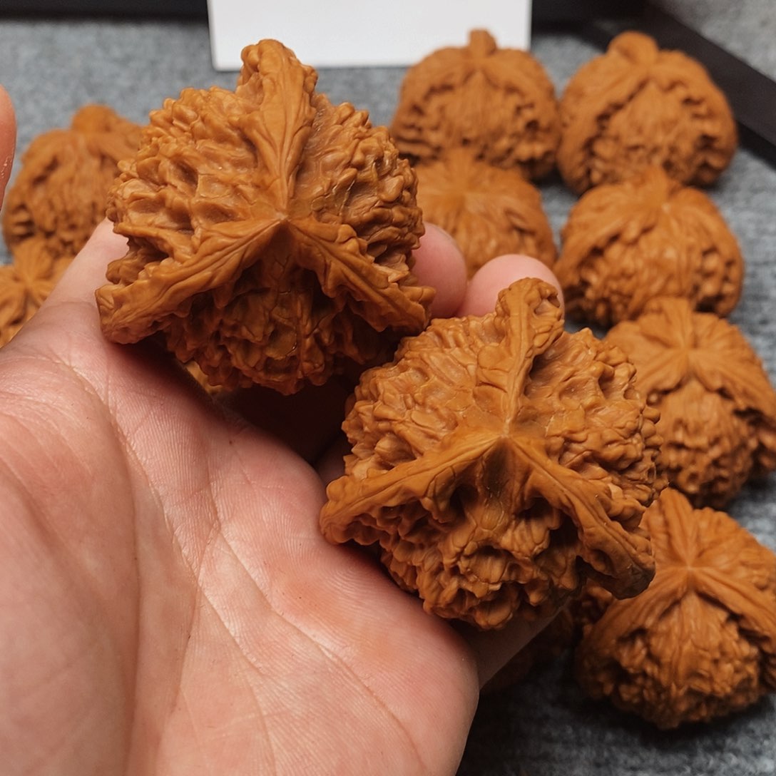 文玩核桃吊坠半**酒精工修复三棱50官帽奔