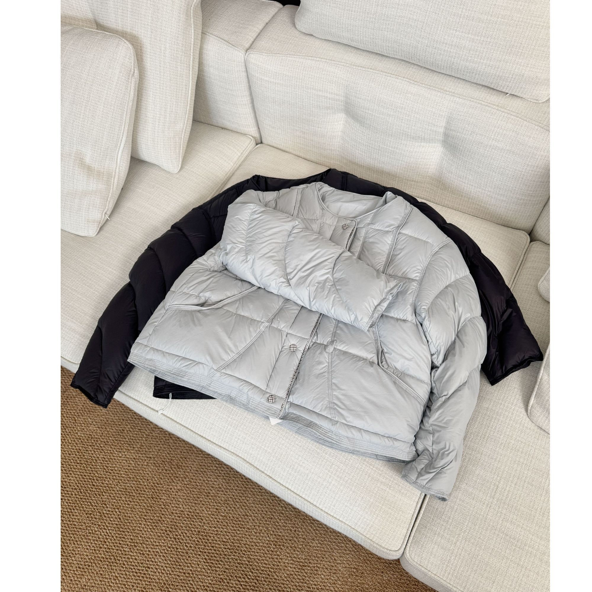 JIAO.AO常规保暖圆装袖圆领女短款冬款黑色纯色羽绒服Y1501