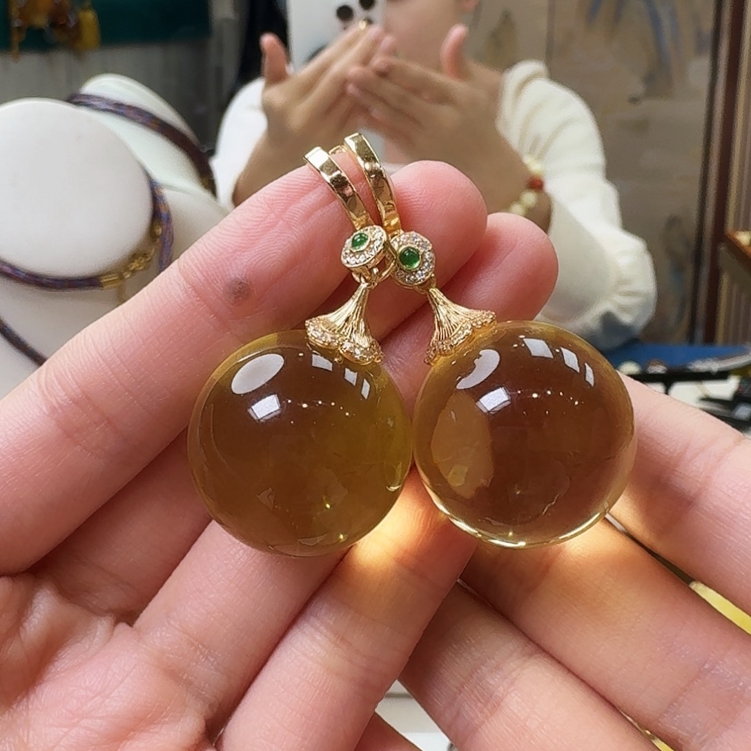 琥珀未镶嵌颈饰耳坠