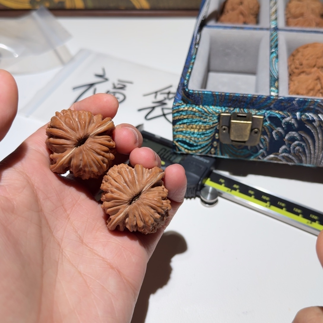 文玩核桃吊坠37山地楼