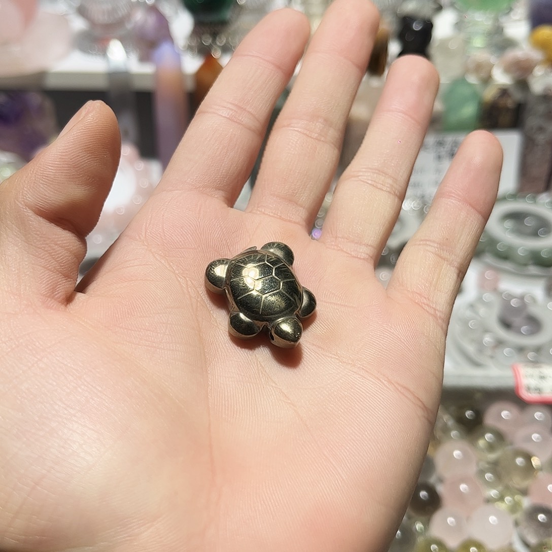 水晶未镶嵌珠宝半成品黄铜矿小乌龟