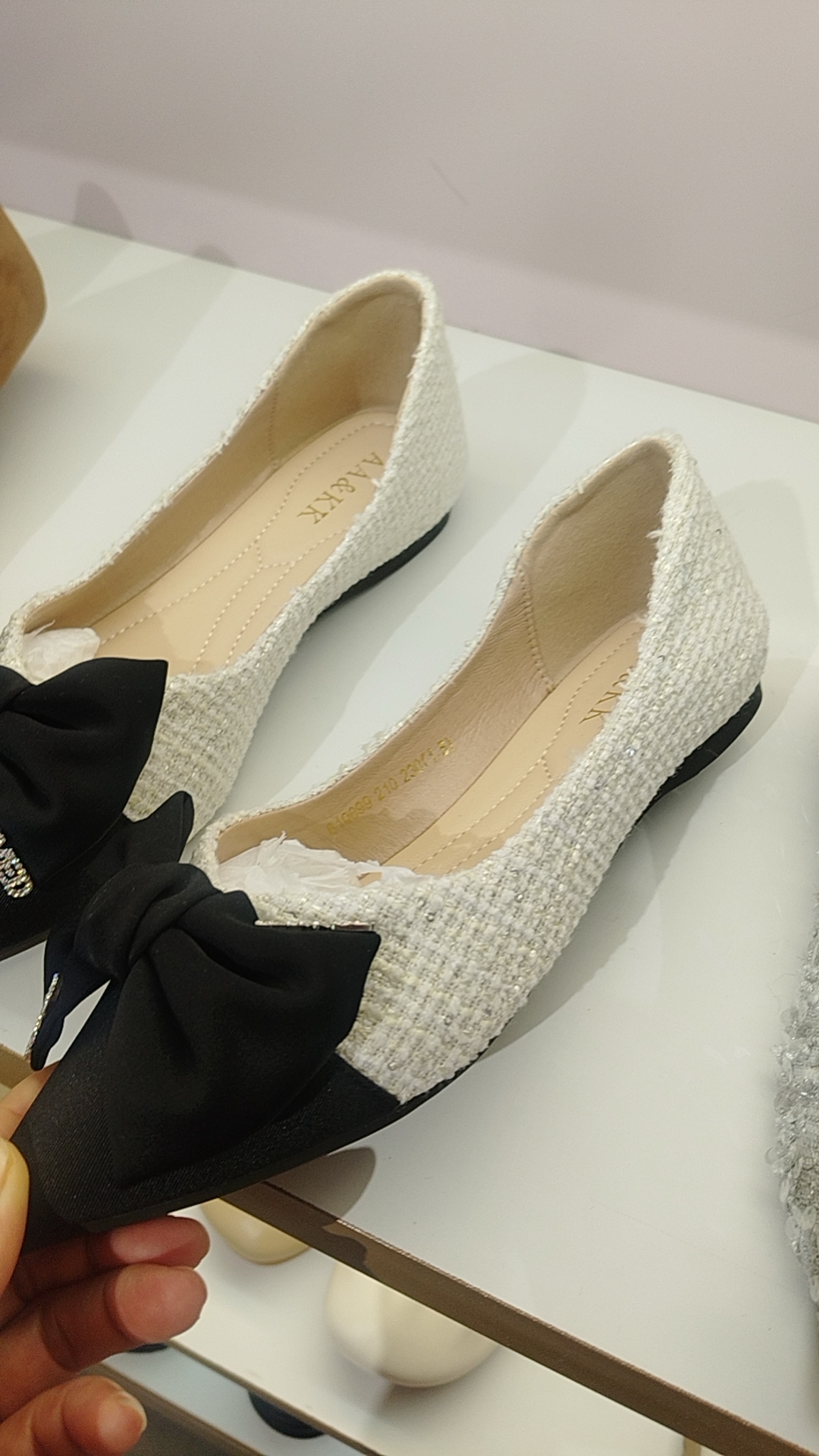 AAKK时尚单跟小皮鞋