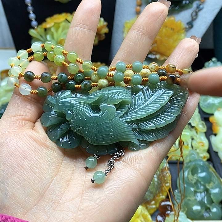 蛇纹石玉挂件未镶嵌敷**蕤