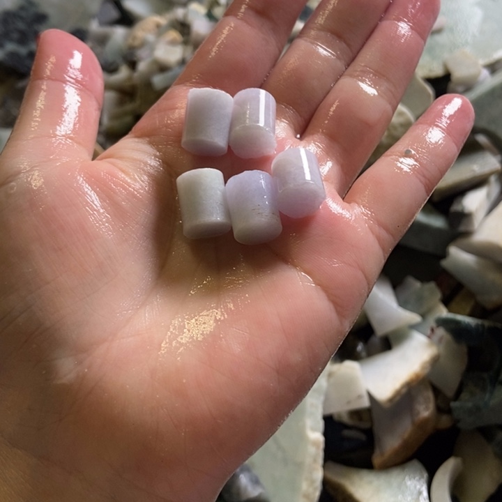 翡翠颈饰未镶嵌天然翡翠