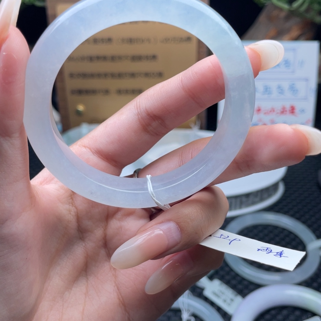 未镶嵌手镯翡翠手镯