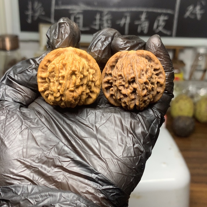 吊坠文玩核桃四座楼一对