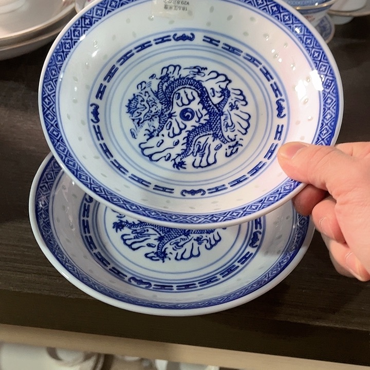 瓷片///////直径18.5厘米。2个。