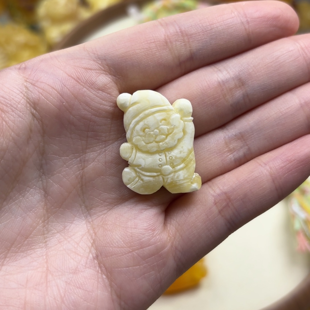 裸石蜜蜡未镶嵌拥***。蜜蜡吊坠打孔不退不换