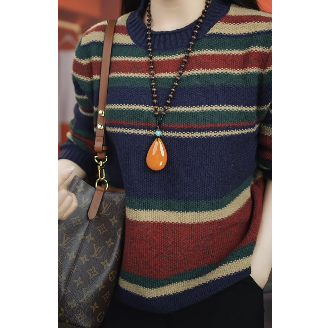 12.29-1 红蓝条纹洋气圆领时尚百搭女士上衣长袖