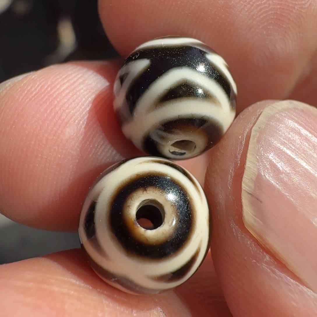 玛瑙/玉髓未镶嵌颈饰覆膜工艺