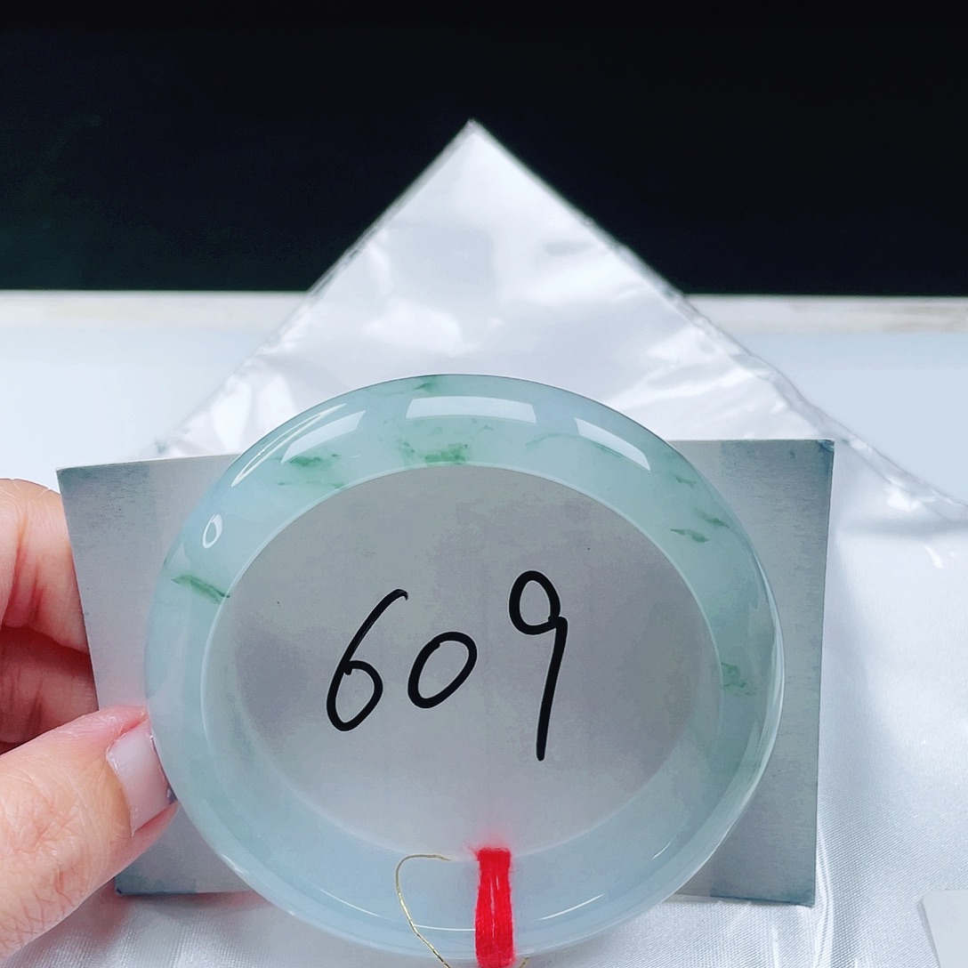 翡翠未镶嵌手镯缅甸翡翠57+