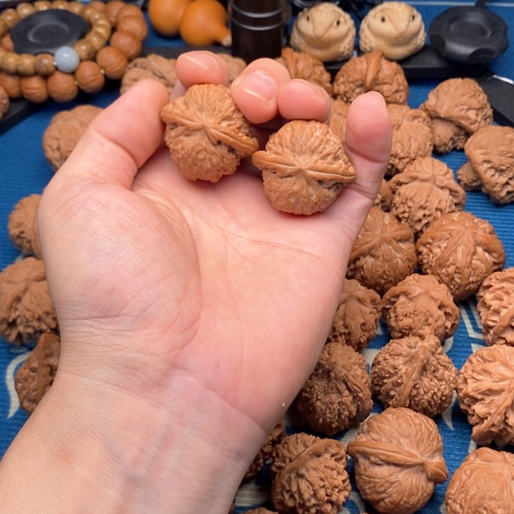 L***a35白狮子精品文玩