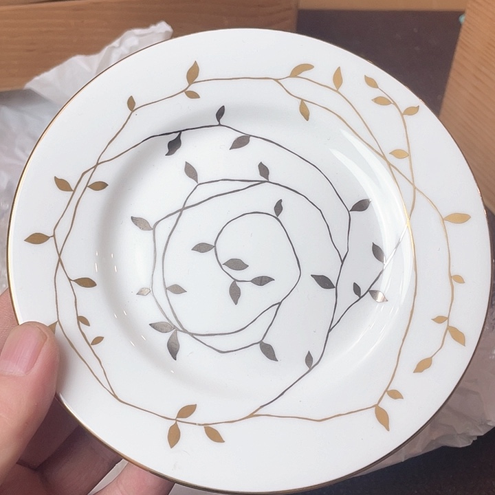 瓷片哈哈哈哈哈给哈