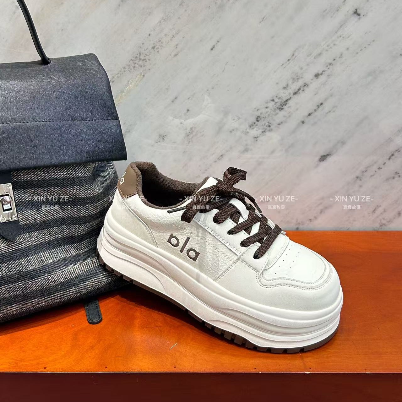 ZZGS【冬季新款加绒小白鞋女厚底防滑百搭休闲运动板鞋保暖透气】