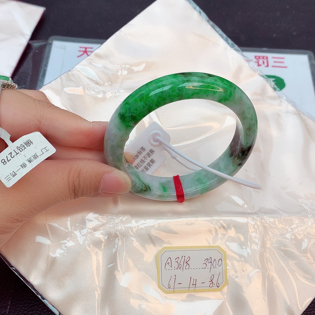 翡翠手镯未镶嵌天然缅甸翡翠A货