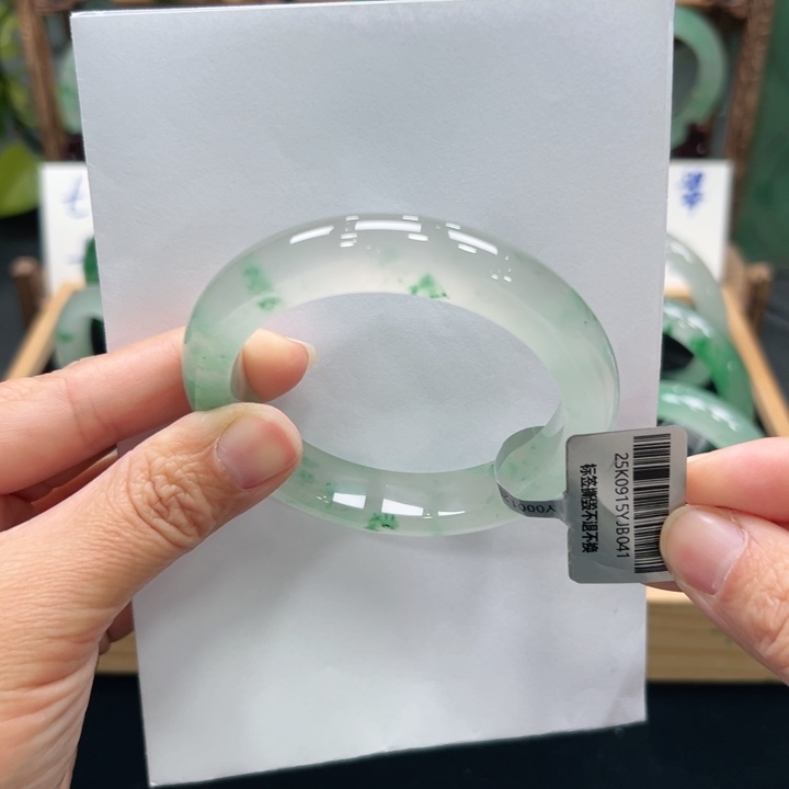 石英质玉未镶嵌手镯➕佳佳565758