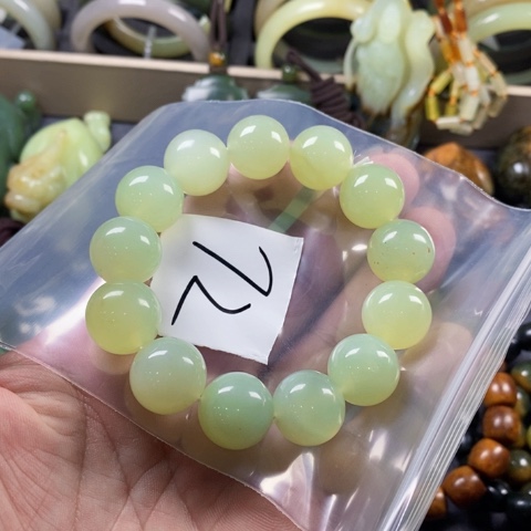 未镶嵌蛇纹石玉手链