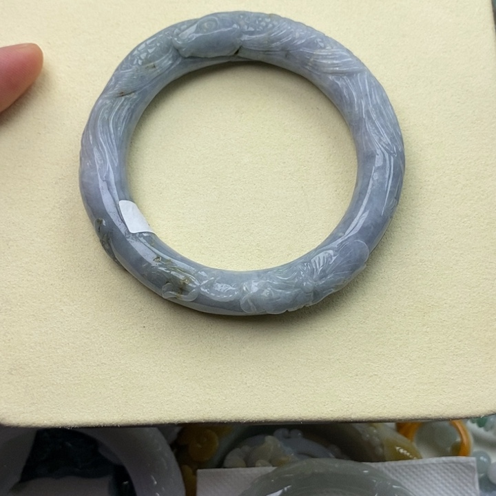 翡翠未镶嵌手镯57荷叶鱼217