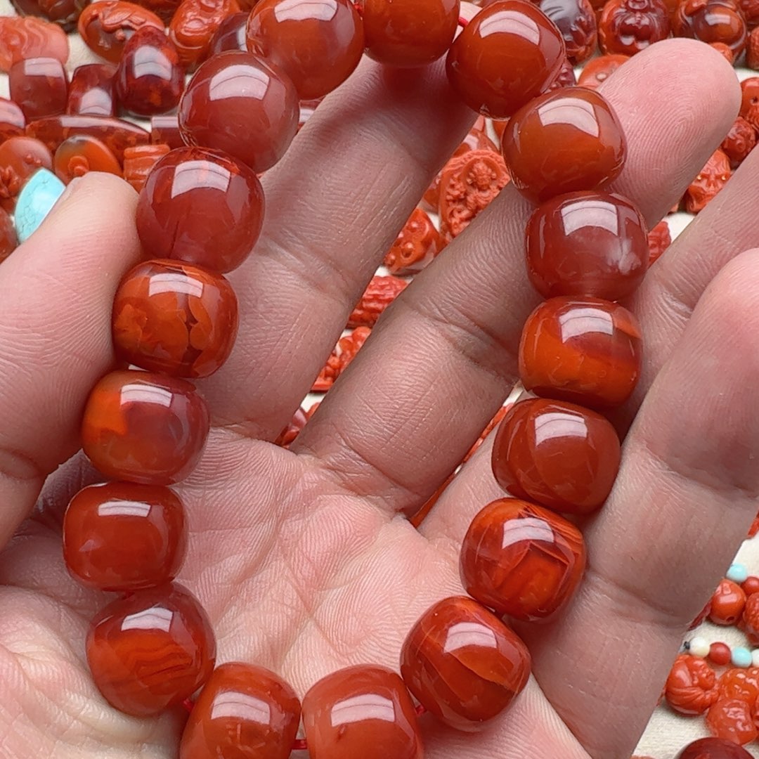 南红玛瑙配饰未镶嵌