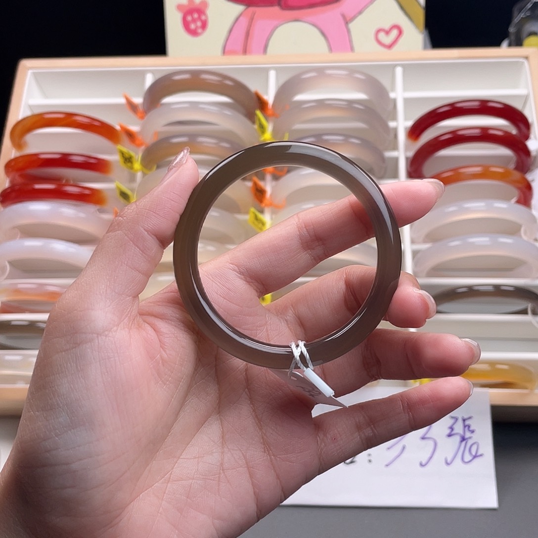玛瑙/玉髓手镯未镶嵌