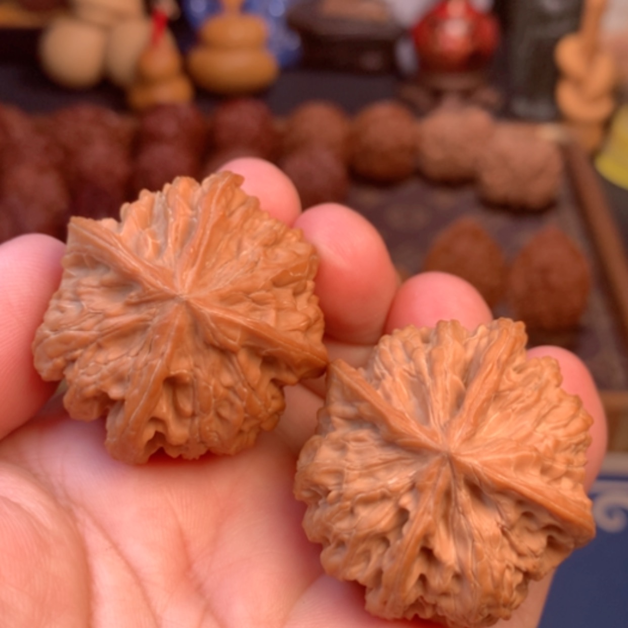 【闪购商品】文玩核桃把件2号野牛正四棱