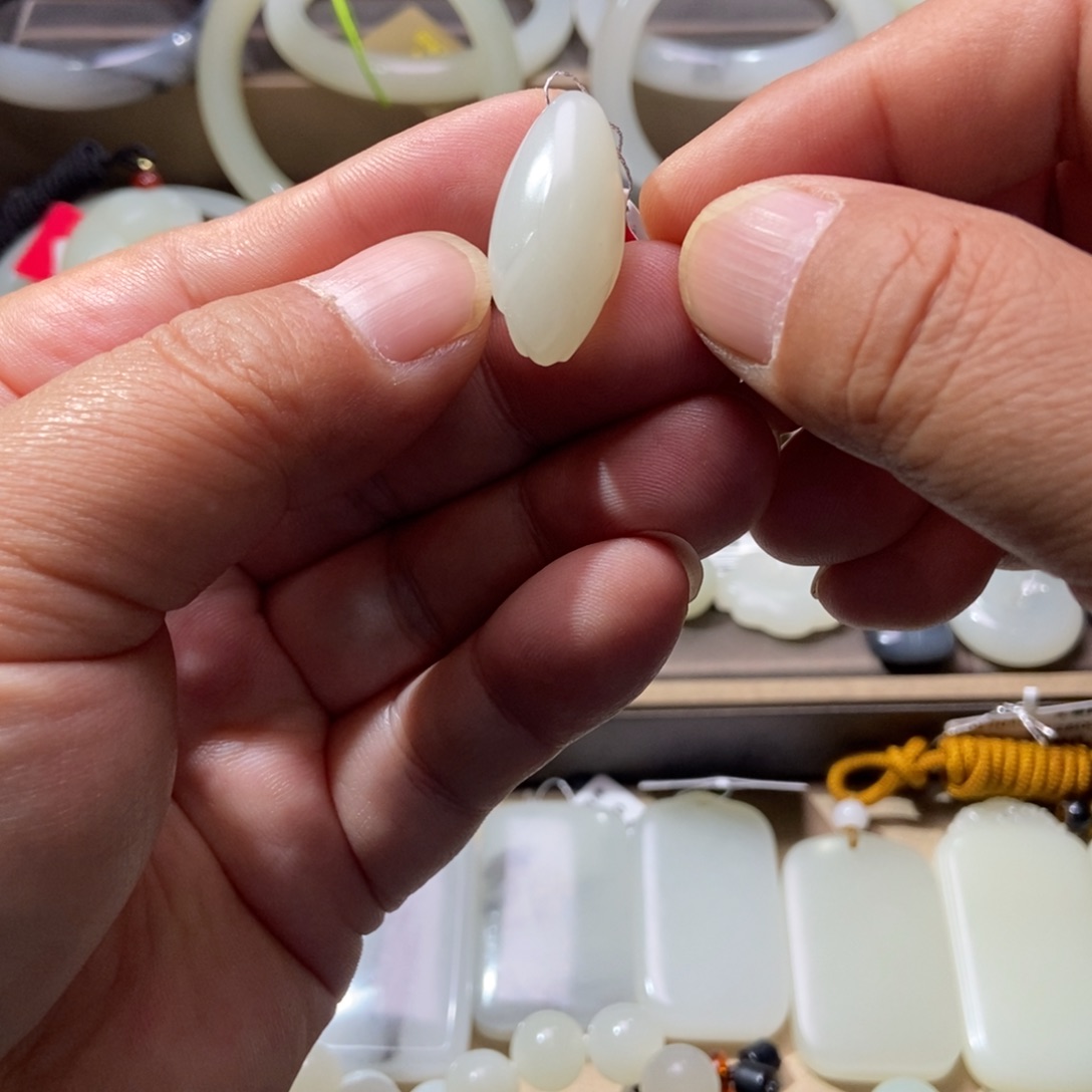 和田玉（白玉）未镶嵌颈饰