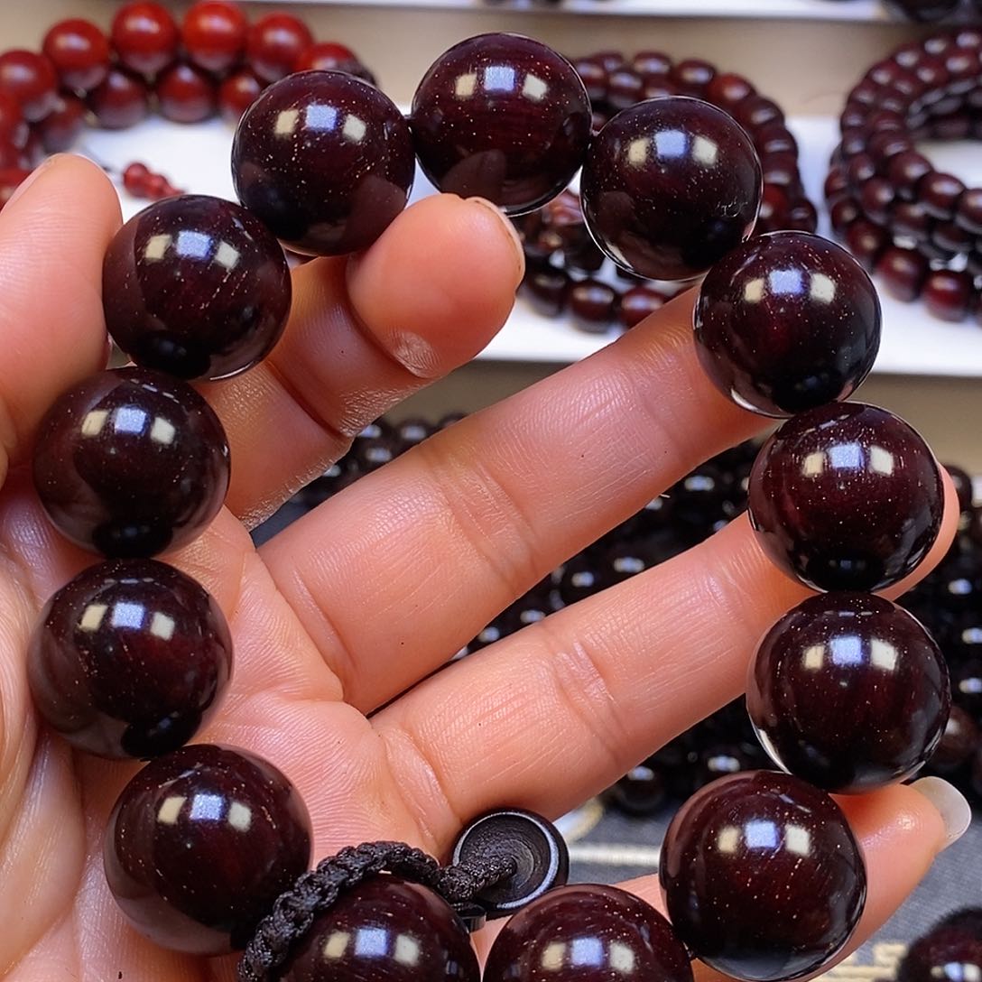 檀香紫檀（小叶紫檀）1.8多星