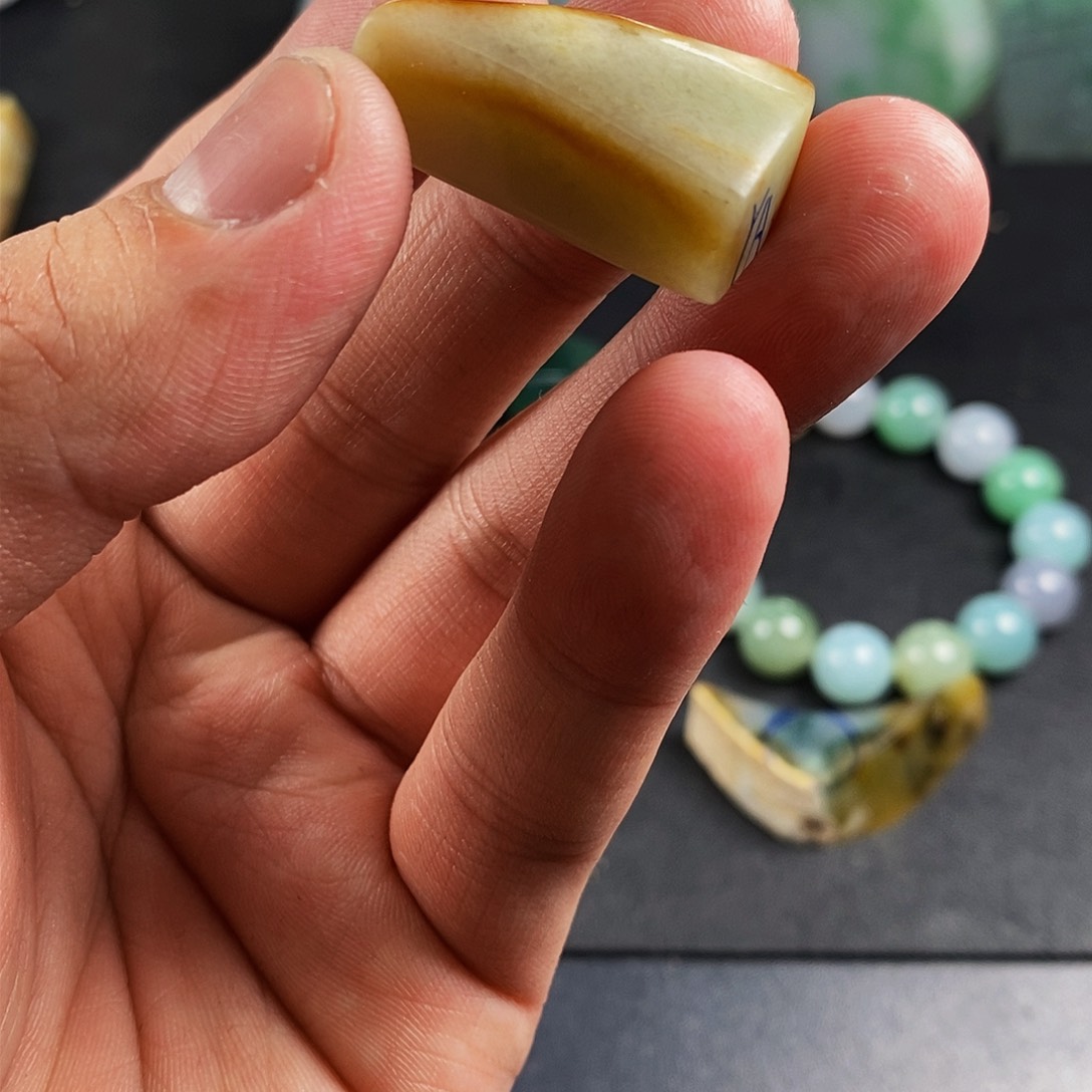 【闪购商品】翡翠未镶嵌挂件定制