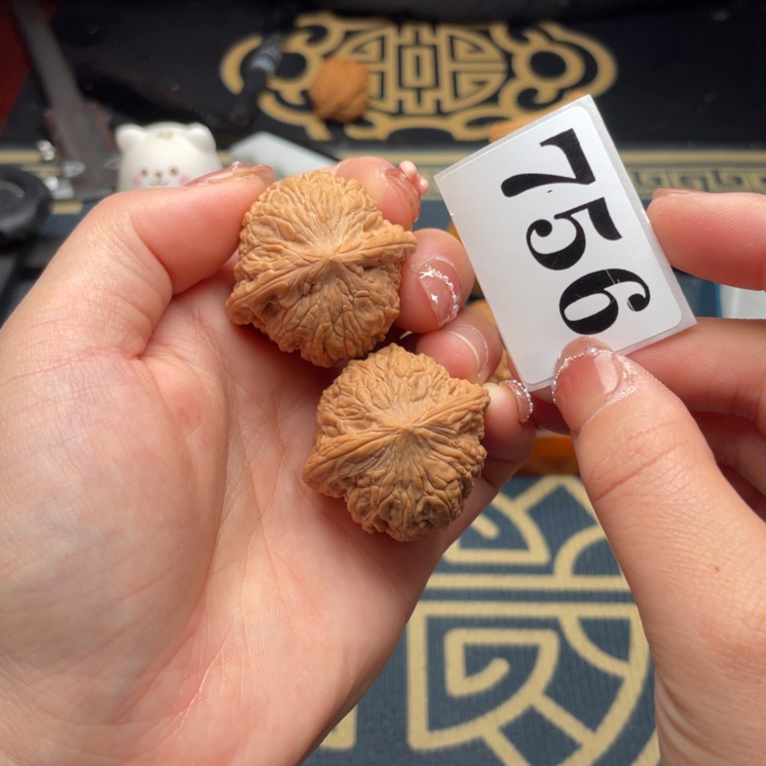 文玩核桃吊坠35泥鳅背756号