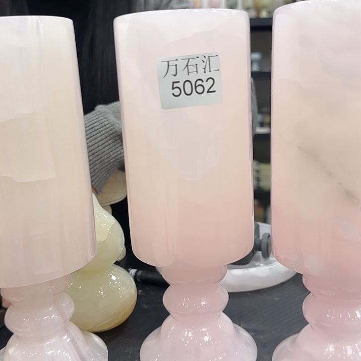 玉5062粉玉花瓶。。。