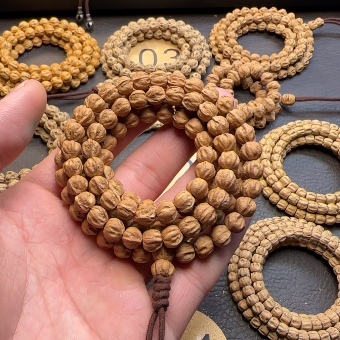 枭***柏香籽/百香籽吊坠