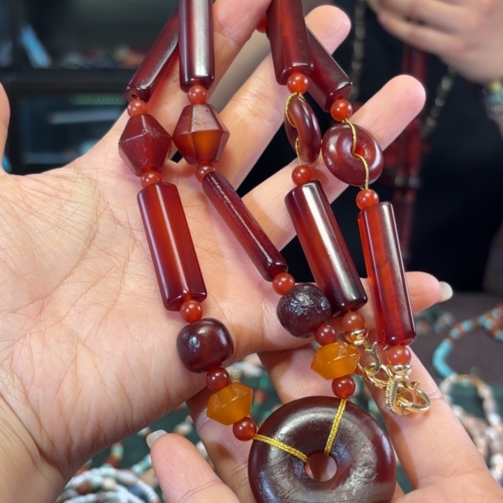 玛瑙/玉髓颈饰未镶嵌玛瑙