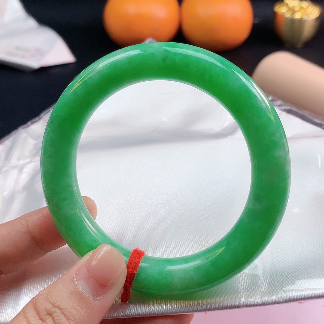 翡翠手镯未镶嵌56圈圆1030