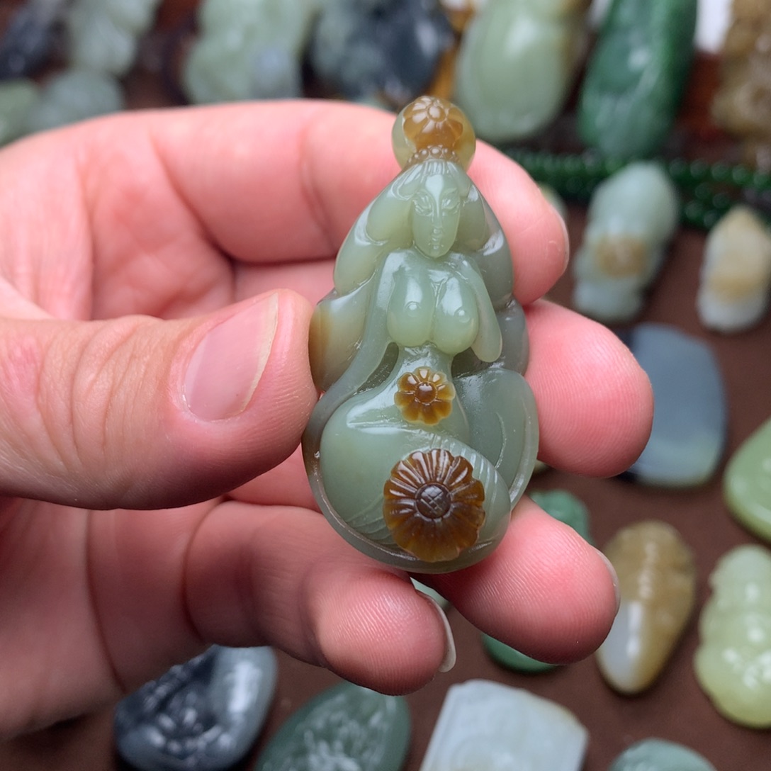 和田玉挂件未镶嵌