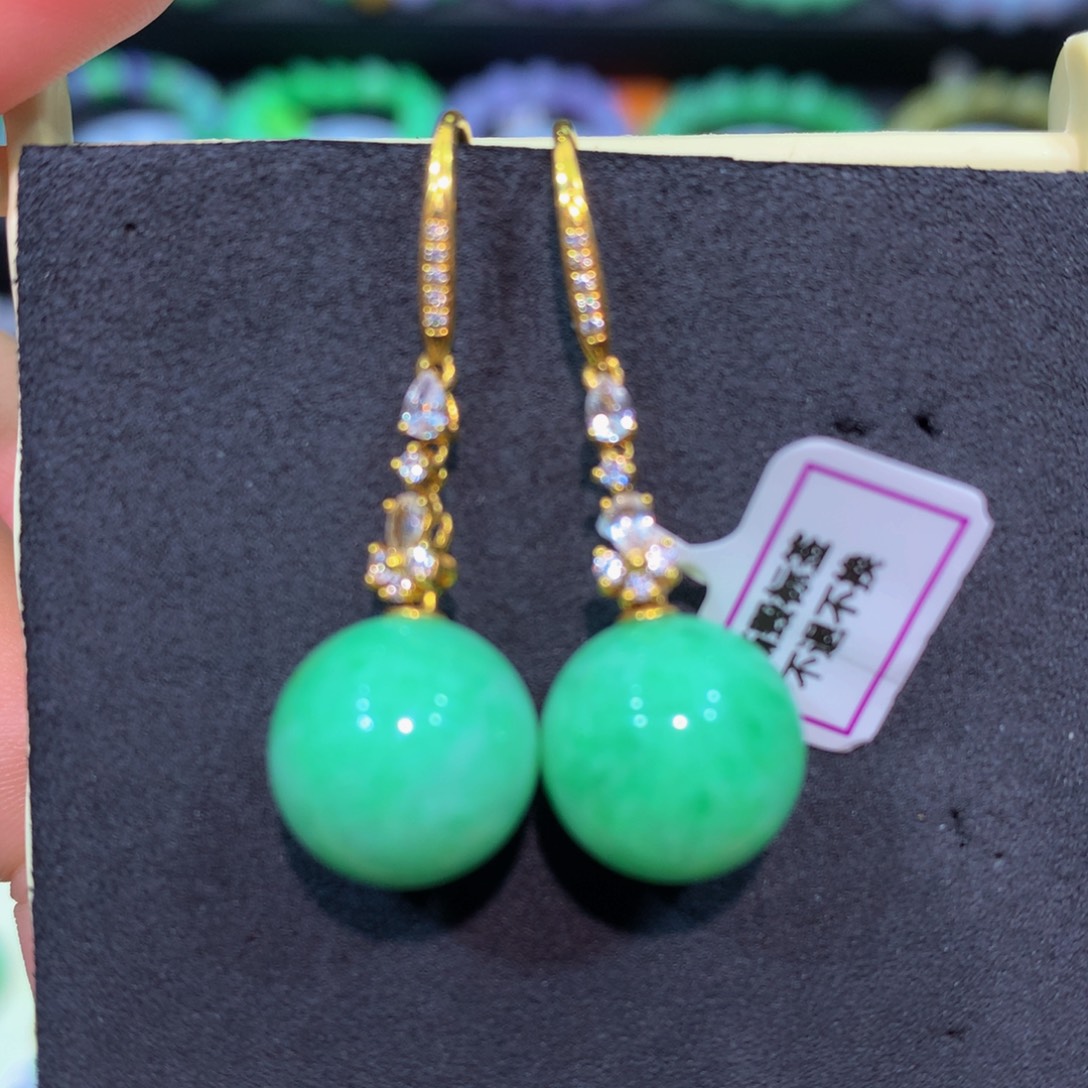 翡翠18K金镶嵌颈饰翡翠