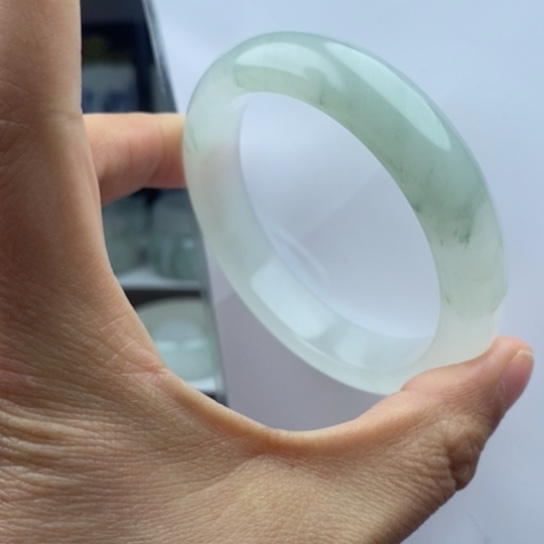 石英质玉（金丝玉）手镯未镶嵌