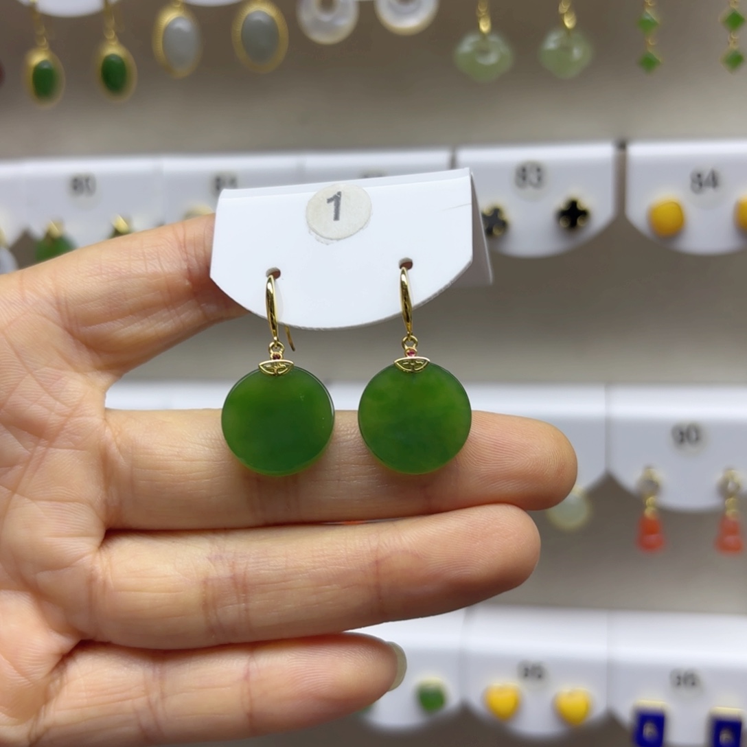 18K金镶嵌和田玉耳饰