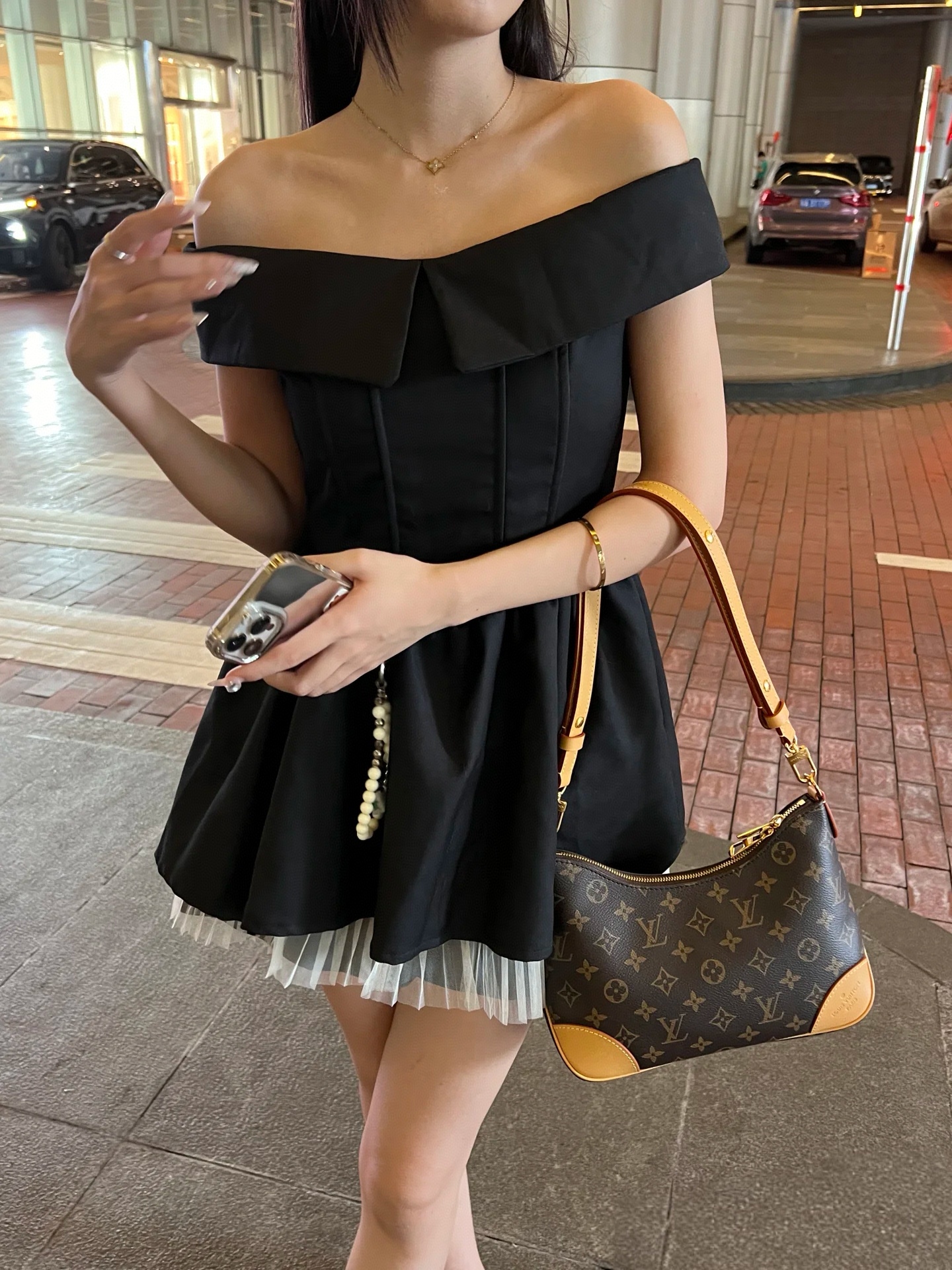 99新 LV 芯片款经典老花黄牛角女士包包时尚单肩斜挎