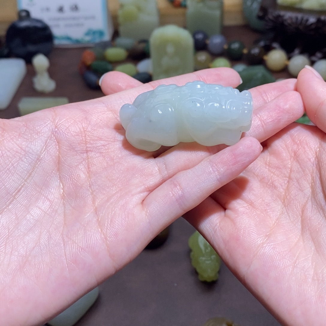 颈饰未镶嵌和田玉