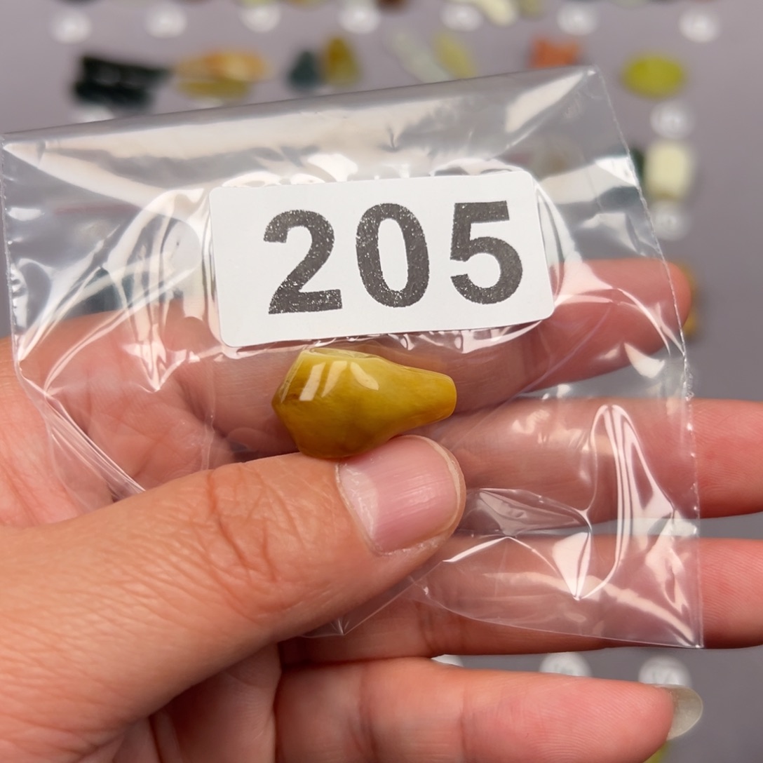 未镶嵌蛇纹石玉颈饰佛*