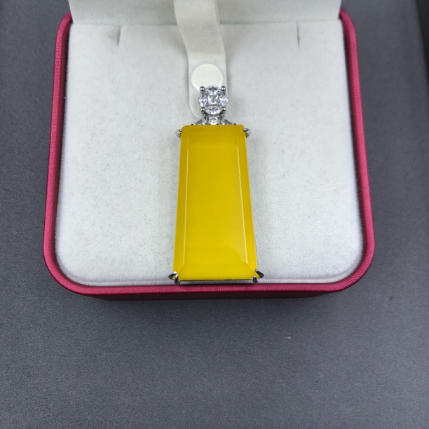   【经典永恒  光芒四射】 吊坠 GDJ8865