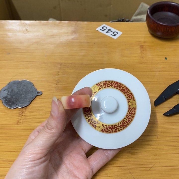 瓷片哈中古工艺品一件