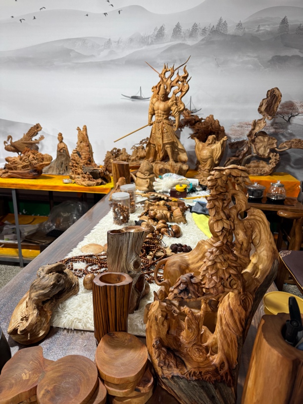 崖柏根雕木雕人物佛像山水花鸟造型客厅装饰摆件